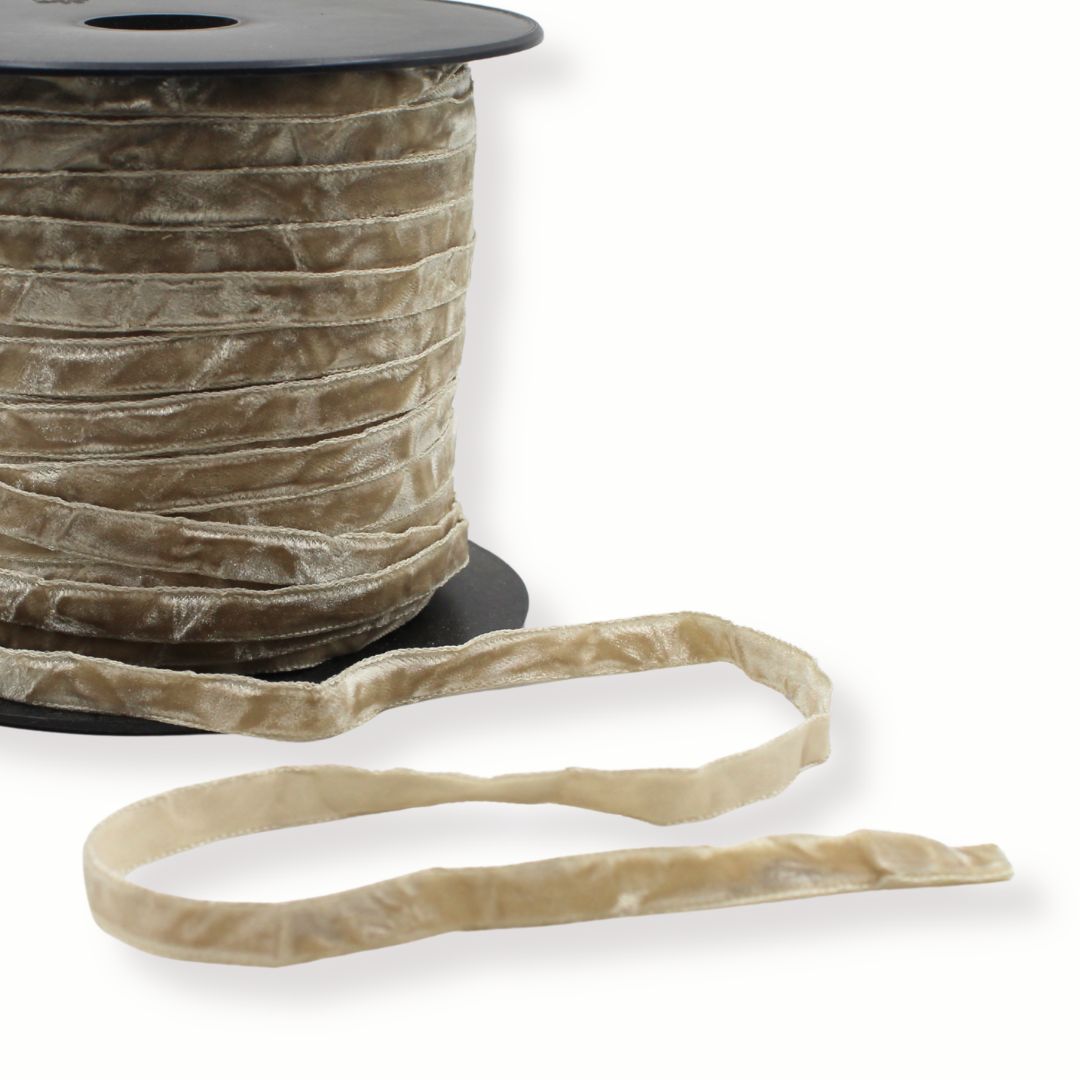 Crushed Velvet Ribbon – 5 Metres – Various Widths & Colours – Soft Crushed Velvet Trim for Sewing, Crafts, Fashion & Gift Wrapping