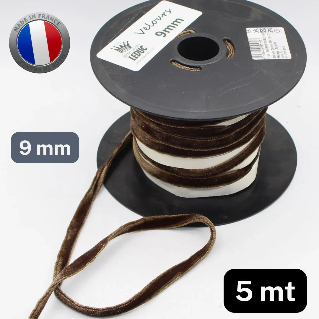 5 Meters Velvet Ribbon, available in different sizes & colours - ACCESSOIRES LEDUC BV