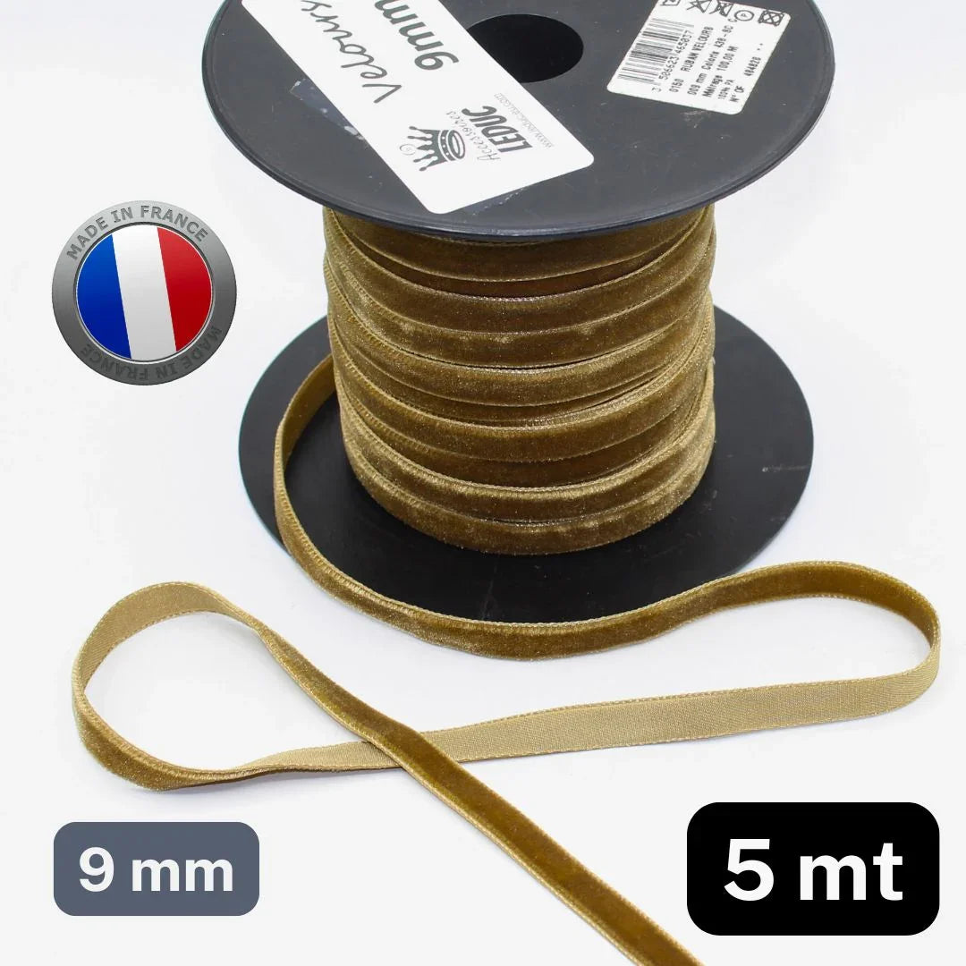5 Meters Velvet Ribbon, available in different sizes & colours - ACCESSOIRES LEDUC BV