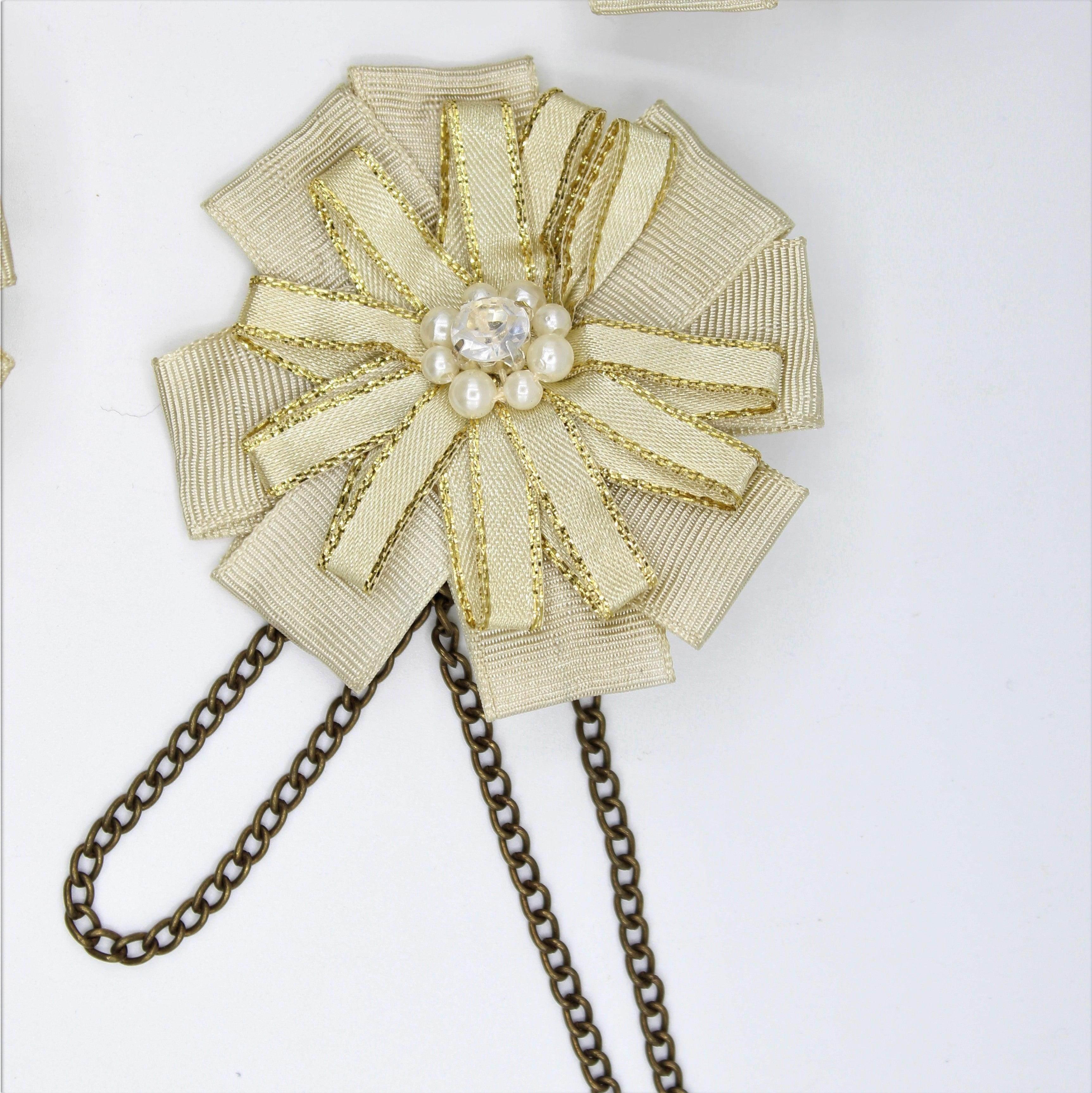 60 mm Brooches Double Flowers with Gold Edges and Safety Pin with Double chain - ACCESSOIRES LEDUC BV
