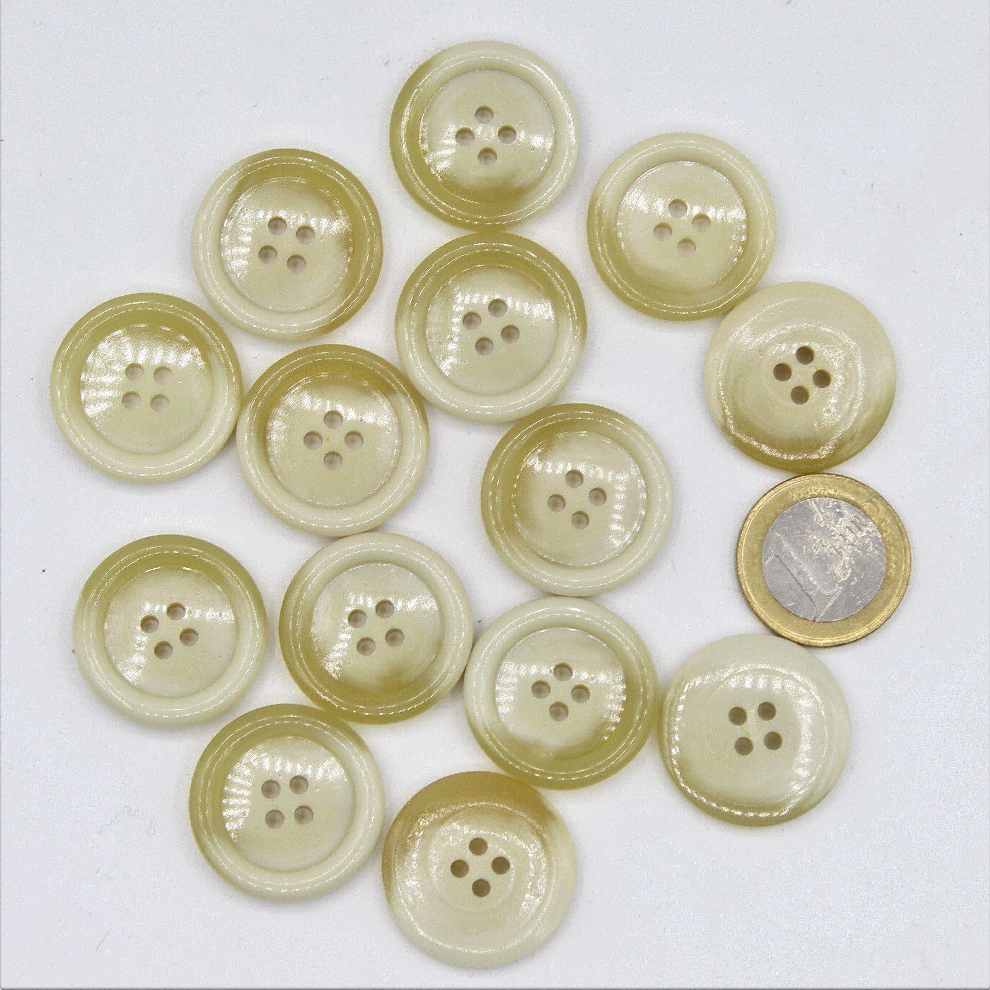 Galalith Marble Button Offwhite #KG44000 - ACCESSOIRES LEDUC BV
