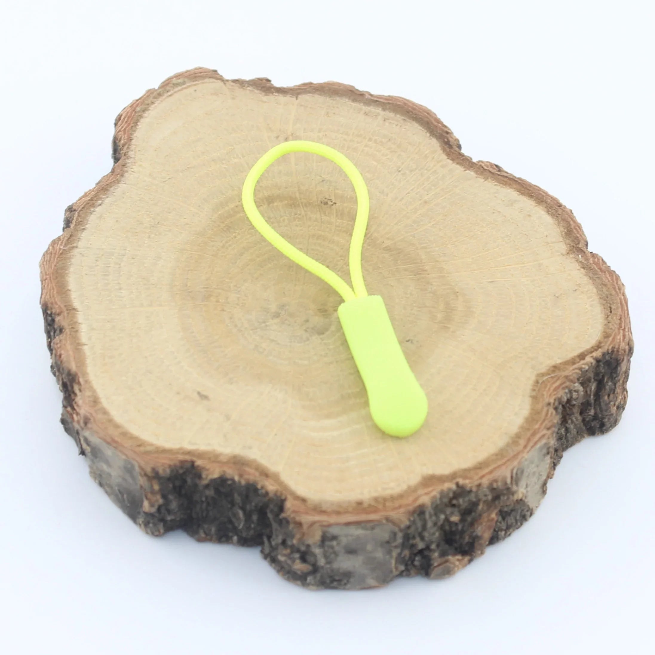 Zip Pullers, available in different colours, 60mm - ACCESSOIRES LEDUC BV