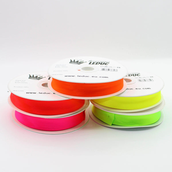 20 meters Neon Colour, Fluorescent, Folded Bias Binding 20mm (+8+8mm) #HAB1x023 - ACCESSOIRES LEDUC BV