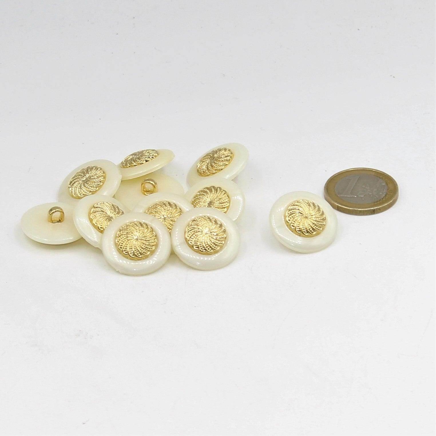 White Shank Button with Gold Spiral 15, 21mm - ACCESSOIRES LEDUC BV