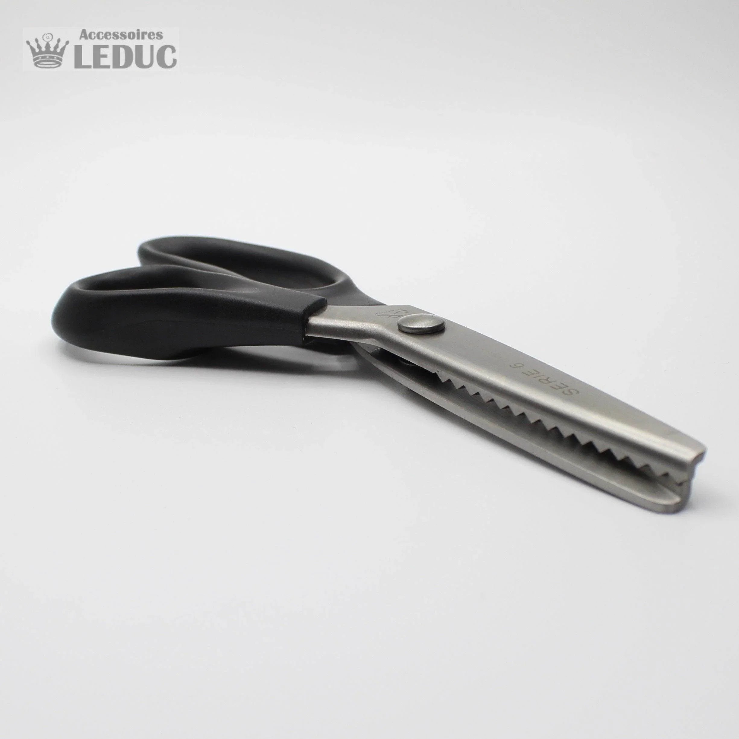 Black Pinking Shears - Zig Zag Blades Scissors - 23cm - ACCESSOIRES LEDUC BV